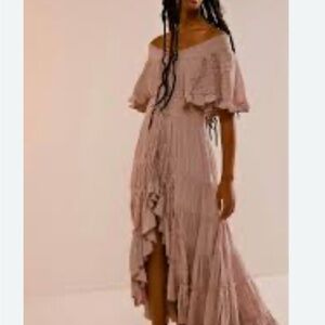 Elegant Off-Shoulder Ruffle Dress FREE PEOPLE DANCING ON AIR MAXI DRESS. NEW MED